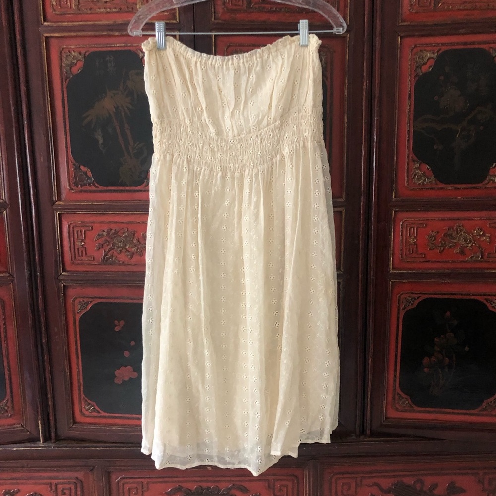 Diane Von Furstenberg Off-White Eyelet Silk  strapless summer Dress